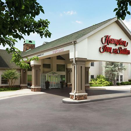Hampton Inn And Suites Springdale Exterior photo