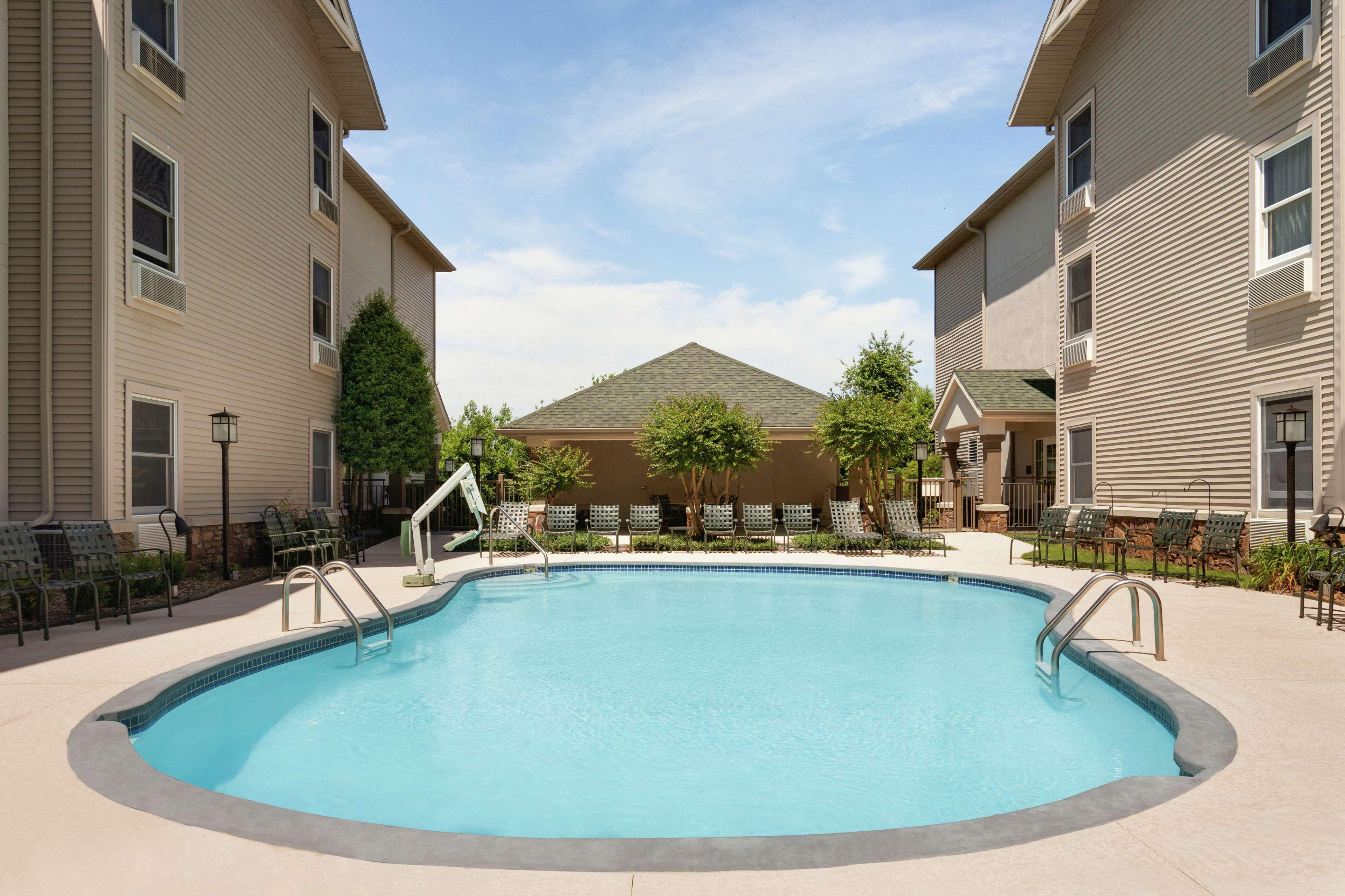 Hampton Inn And Suites Springdale Exterior photo