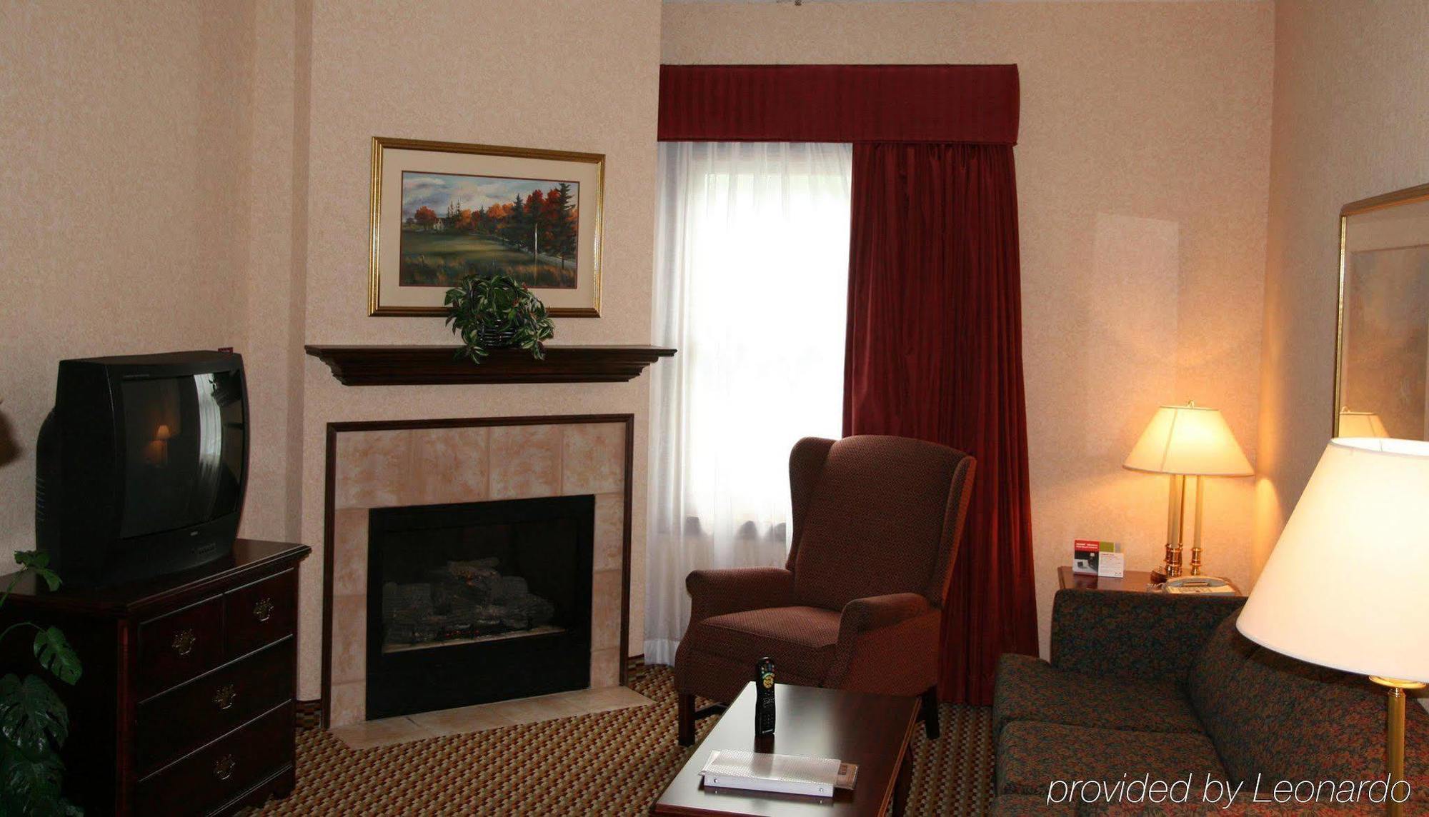 Hampton Inn And Suites Springdale Room photo